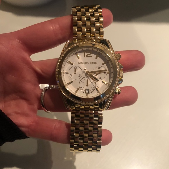 Michael Kors Gold Watch like new - Picture 7 of 8